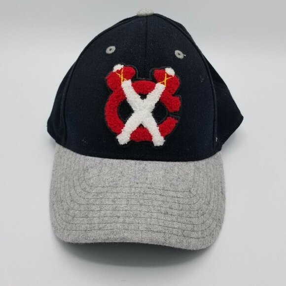 Chicago Blackhawks Rebook Cap Adult Hat Center Ice Collection Puff Logo S/M - Picture 1 of 6